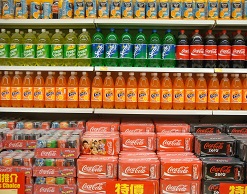 Минздрав — за: в России введут налог на газировку