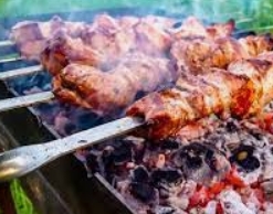 Шашлык после поста может спровоцировать панкреатит