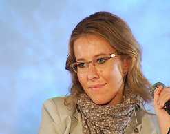 Собчак уличили в плагиате фото "семейного ужина"
