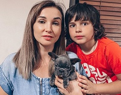 «Это девочка»: Анфиса Чехова завела бульдога