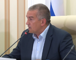 Аксенов: цены на курортах Крыма завышены втрое