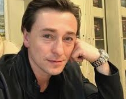 Сергей Безруков оправдался за съемки в рекламе выплатой ипотеки