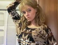 Кристина Асмус выложила видео с необычным стриптизом для своих хейтеров