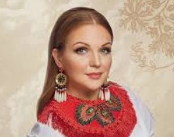 Девятова развеяла слухи о своем романе с Плющенко
