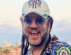 Филипп Киркоров показал, как его дети учатся тратить деньги в Майами