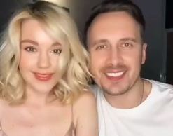 Юлианна Караулова показала видео с округлившимся животиком 