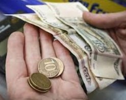 Доходы жителей РФ продолжат падать в новом году