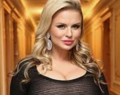 Анна Семенович рассказала, кто подарил ей квартиру
