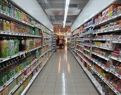 Москвичи платят за продукты больше всех в России