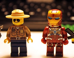 Эксперимент на себе: врачи проглотили LEGO-человечков